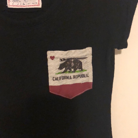 Black California T - Picture 2 of 3